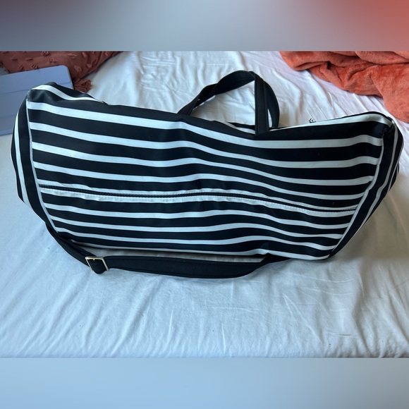 Kate Spade Weekend Duffle - Picture 6 of 11